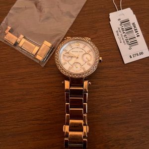 beautiful rose gold michael kors watch